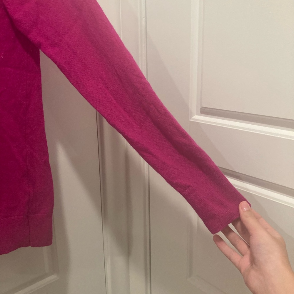 Cute, comfortable and colorful sweater from Banana Republic! - Picture 7 of 9